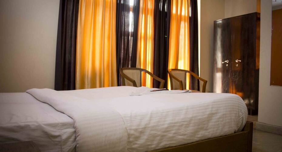 Birdhouse Residency (DLF 3), Gurgaon 3